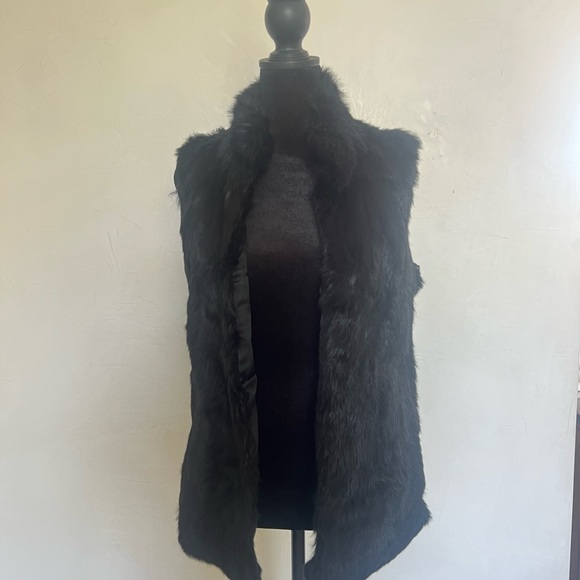 Michael Kors Rabbit Fur vest - Picture 4 of 6